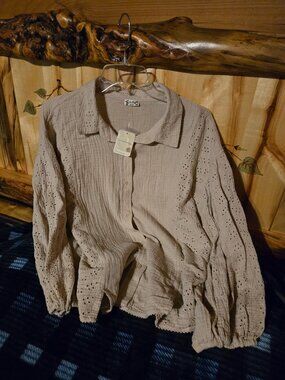 Free People Full Bloom Shirt M  NWT